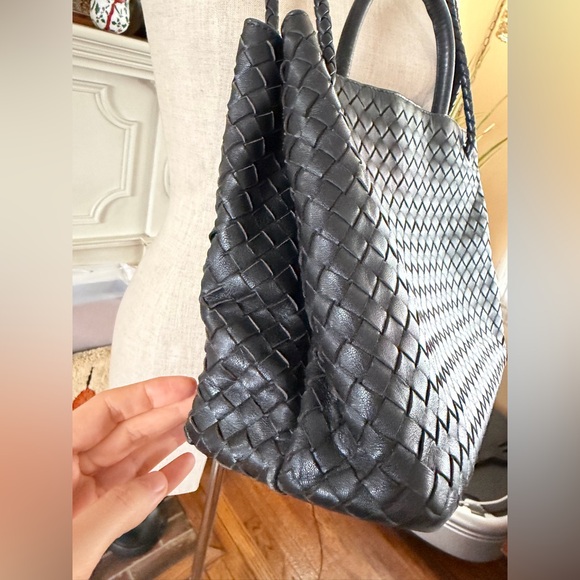 Quince Italian Leather Handwoven Satchel in black - Picture 11 of 17